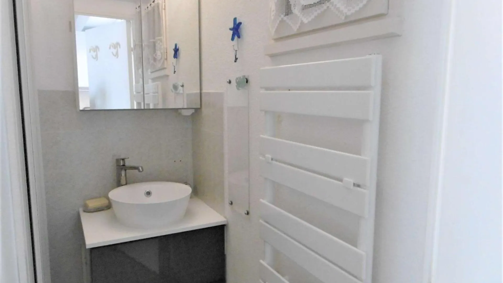 Maisonnette 3 Pieces 4 A 6 Personnes A 50 M De La Plage Wifi - Malo 사르주